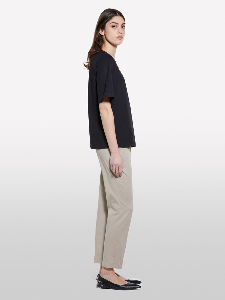 Black t-shirt with heart print - women's short sleeve t-shirts - Black | Sisley image number 2